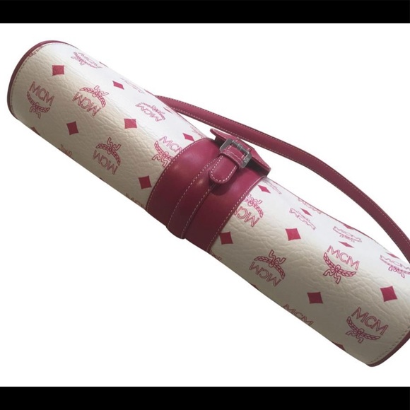 Authentic Mcm Fuchsia baguette bag - Picture 1 of 8